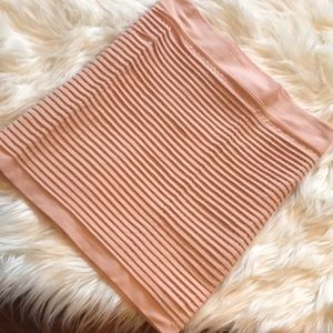 Bcbg pale pink skirt